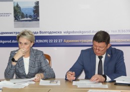 С первых дней работы к острым вопросам: депутаты восьмого созыва начали работу в комиссиях